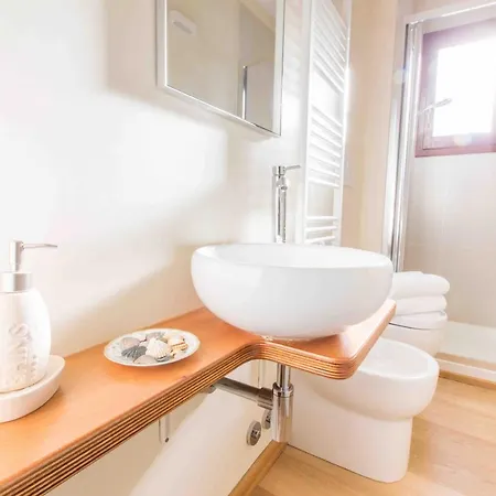 Appartement Ca Corte Nova Design With Canal View Venetië