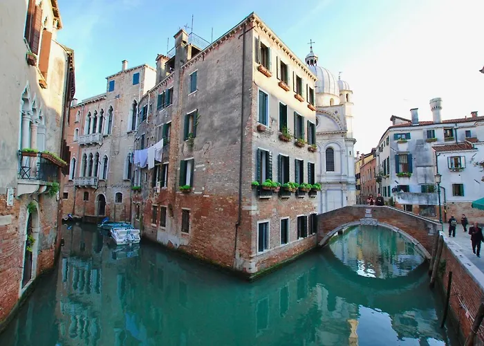 Apartment Ca Corte Nova Design With Canal View Venice